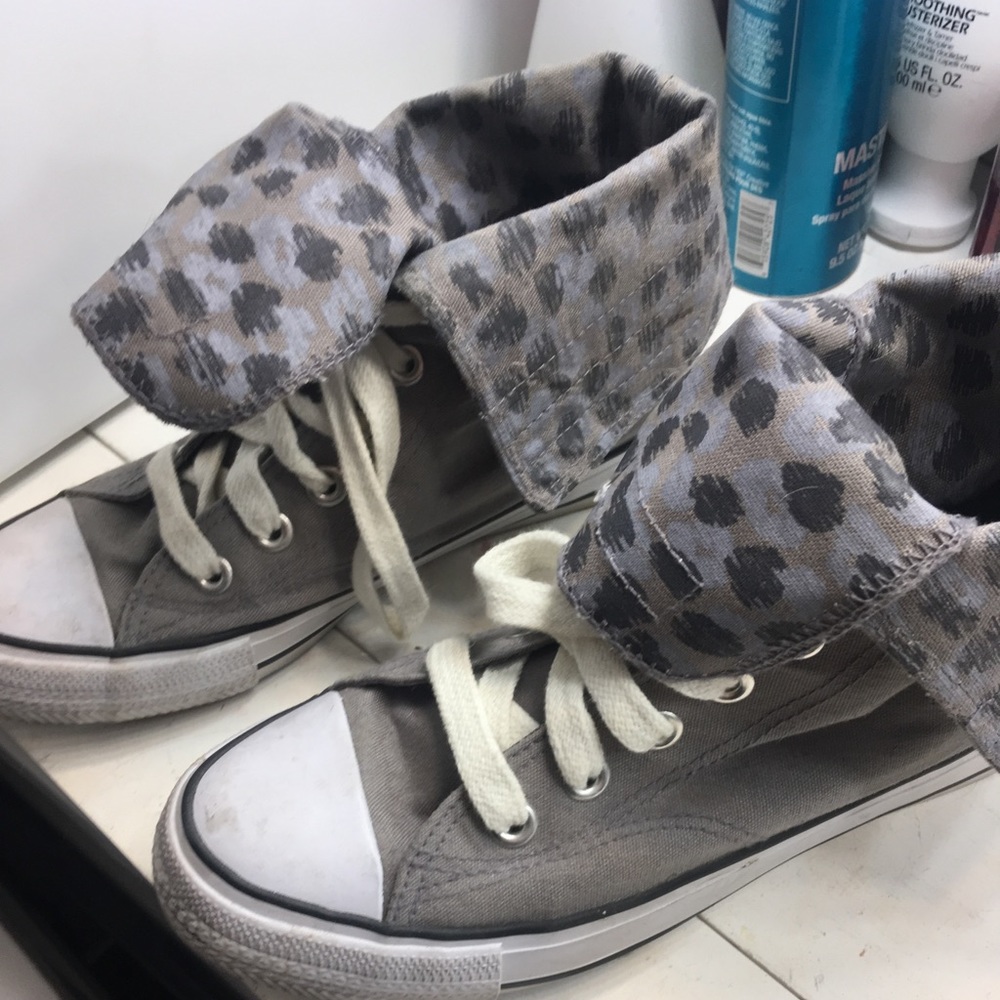 Converse - Picture 2 of 2